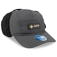 Casquette ajustable New Era anthracite New Orleans Saints 2025 Sideline Runner pour homme avec oreilles de chien