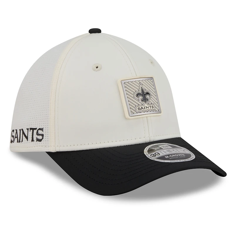 Men's New Era Cream/Black Orleans Saints 2026 NFL Training Camp 39THIRTY Flex Hat