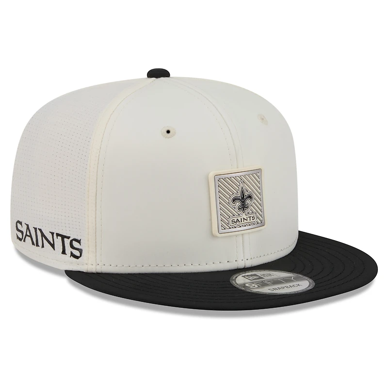 Casquette snapback New Era crème/noire pour homme, New Orleans Saints, camp d'entraînement NFL 2026, modèle 9FIFTY
