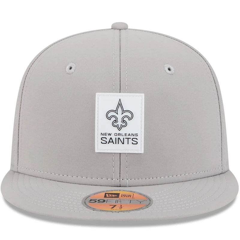 Casquette ajustée New Era grise Orleans Saints 2025 Sideline 59FIFTY pour homme