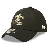 New Era Vegas Gold Orleans Saints 2022 Sideline pour homme - Casquette 39THIRTY Coaches Flex