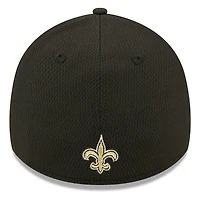 Men's New Era Vegas Gold Orleans Saints 2022 Sideline - 39THIRTY Coaches Flex Hat