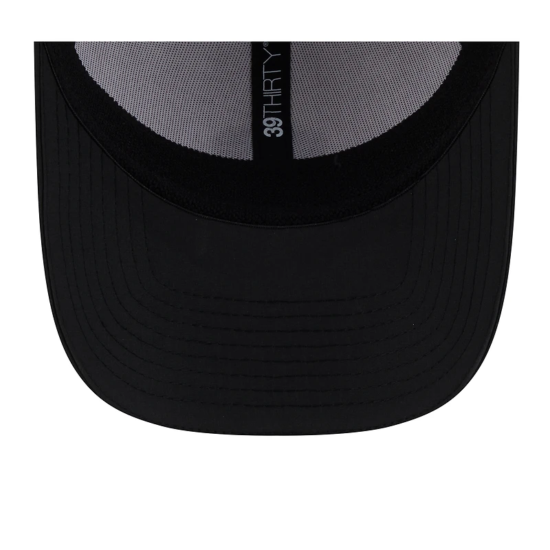 Men's New Era  White/Black Orleans Saints 2025 NFL Training Camp 39THIRTY Flex Hat