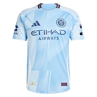 Maillot de joueur authentique The Excelsior Kit New York City FC 2025 gris bleu clair adidas Tayvon pour homme