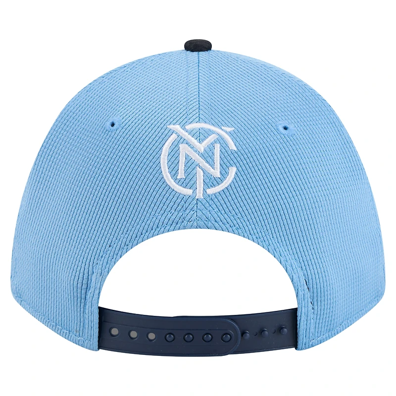 Casquette ajustable New Era bleu clair New York City FC 2025 Jersey Hook 9FORTY M-Crown pour homme
