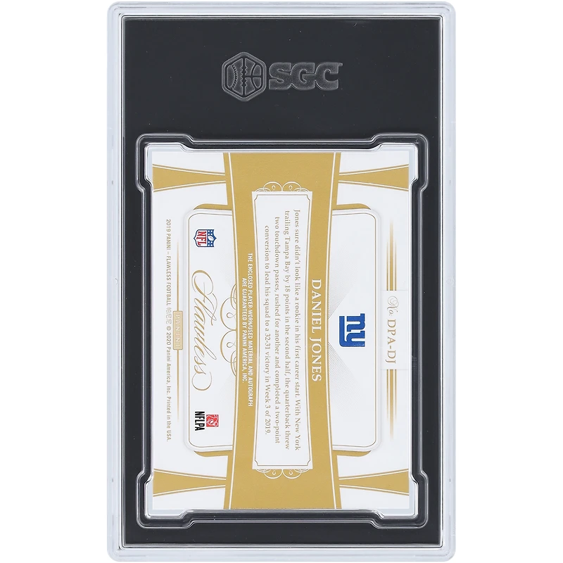 Carte recrue autographiée de Daniel Jones (New York Giants), Panini Flawless Dual Relic 2019, n° DPA-DJ, n° 2/25, authentifiée SGC, note 8,5/10.