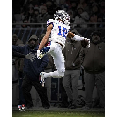 Darius Slayton New York Giants Unsigned 2025 Week 10 One-Handed Catch Spotlight Photograph
