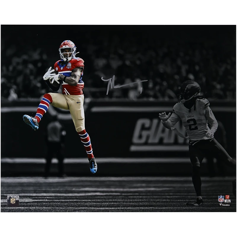 Photo de Malik Nabers (New York Giants) autographiée, 40 x 50 cm, en plein saut.