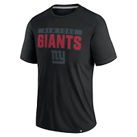 Men's Fanatics  Black New York Giants Defender Blackout T-Shirt