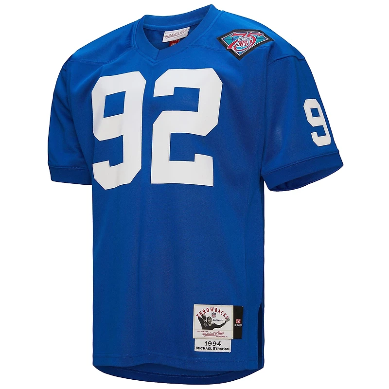 Maillot authentique rétro Mitchell & Ness Michael Strahan Royal des Giants de New York 1994, porté par un joueur retraité.