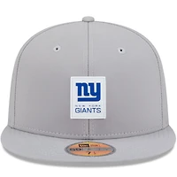 Casquette ajustée New Era 59FIFTY grise York Giants 2025 Sideline pour homme