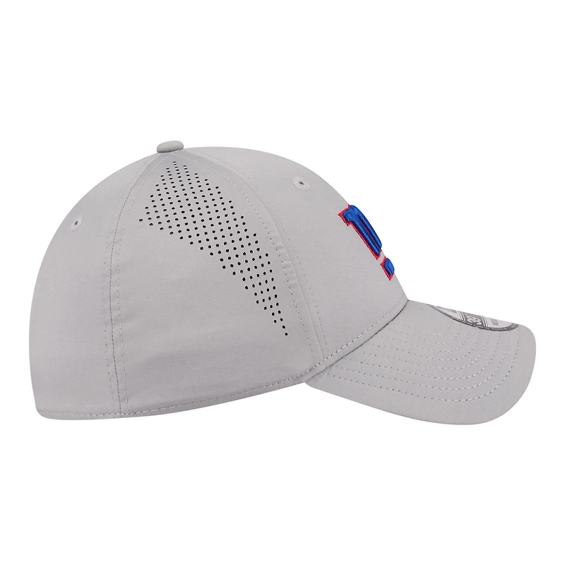 Men's New Era  Gray York Giants Perforated 39THIRTY Flex Hat