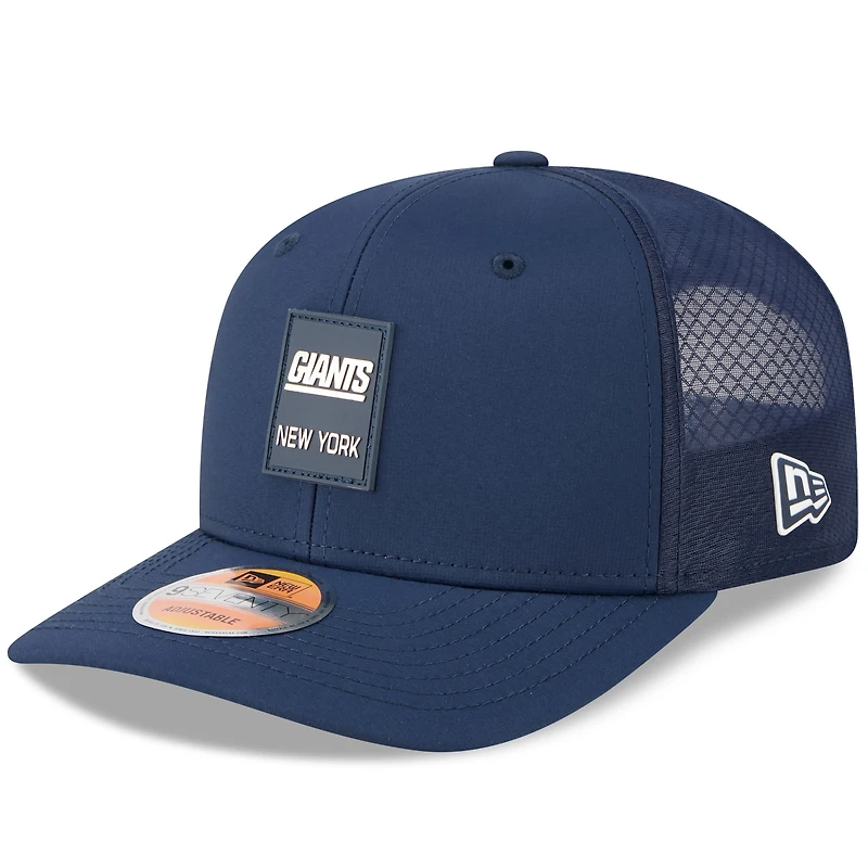Men's New Era Navy New York Giants 2025 Sideline Throwback 9SEVENTY Trucker Adjustable Hat