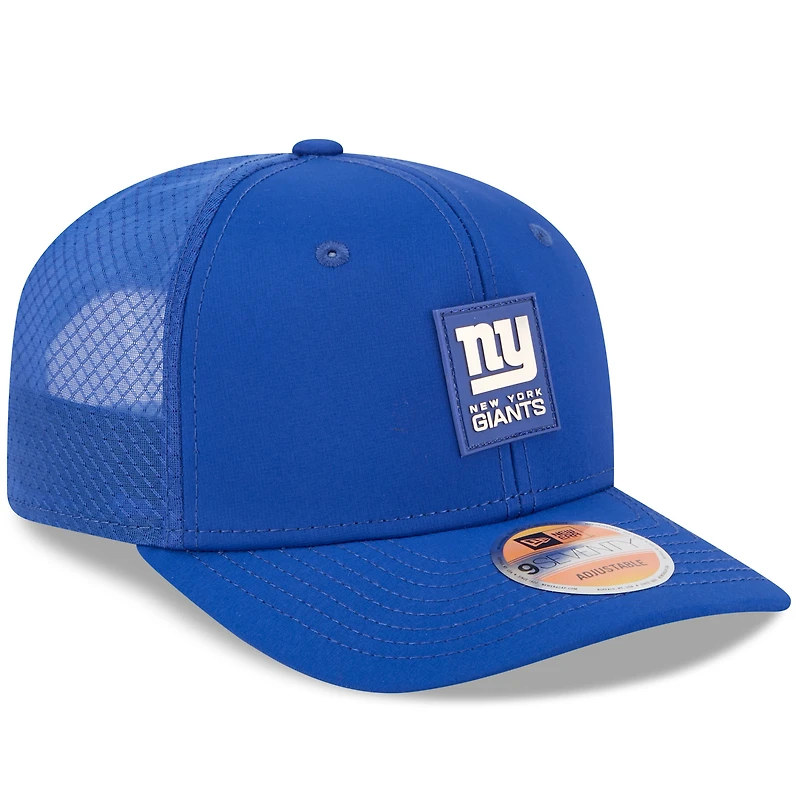 Men's New Era Royal New York Giants 2025 Sideline  9SEVENTY Trucker Adjustable Hat
