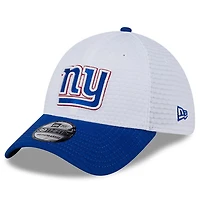 Casquette flexible 39THIRTY New Era pour hommes, blanc/royal, York Giants 2024 NFL Training Camp