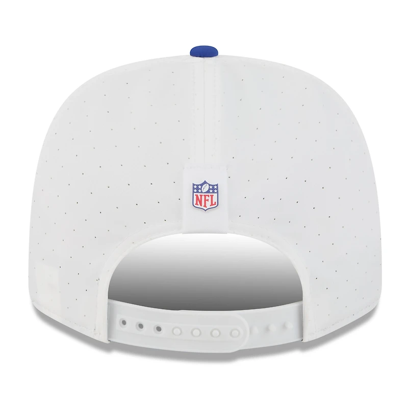 Casquette ajustable New Era 9SEVENTY pour homme, blanche/bleu marine, du camp d'entraînement NFL 2025 des New York Giants