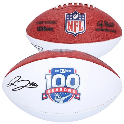 Ballon de football américain Wilson à panneau blanc autographié par Theo Johnson, des Giants de New York, pour le 100e anniversaire de sa première saison.