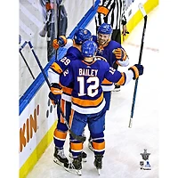 Photographie de célébration but non signée Brock Nelson Josh Bailey Anthony Beauvillier des Islanders New York lors séries éliminatoires la Coupe Stanley 2020