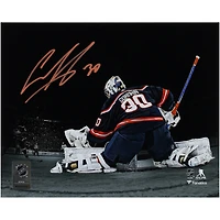 Photographie autographiée de 8" x 10" de Ilya Sorokin des Islanders de New York, montrant un arrêt