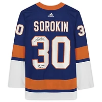 Maillot Adidas bleu authentique autographié par Ilya Sorokin des Islanders de New York avec l'inscription « NHL Debut 1/16/21 »