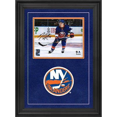Photographie encadrée de luxe autographiée de Jean-Gabriel Pageau, maillot bleu des Islanders de New York, 8" x 10"