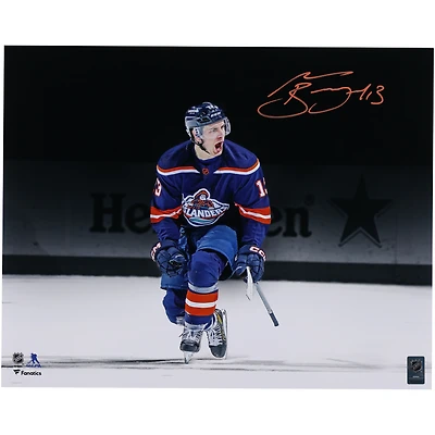 Photo rétro autographiée de Mathew Barzal (New York Islanders), format 40 x 50 cm (16 x 20 pouces), édition spéciale célébration, au verso.