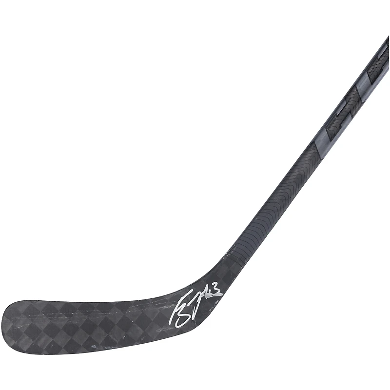 Bâton CCM noir autographié par Mathew Barzal des Islanders de New York contre les Penguins de Pittsburgh le 27 décembre 2022