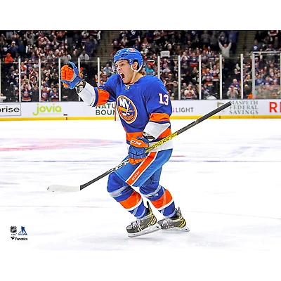 Photographie non signée de célébration but des Islanders New York Mathew Barzal