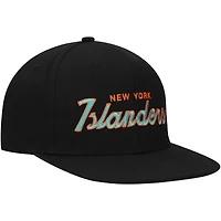Casquette Snapback noire Mitchell & Ness pour hommes des Islanders de New York Core Team Script 2.0