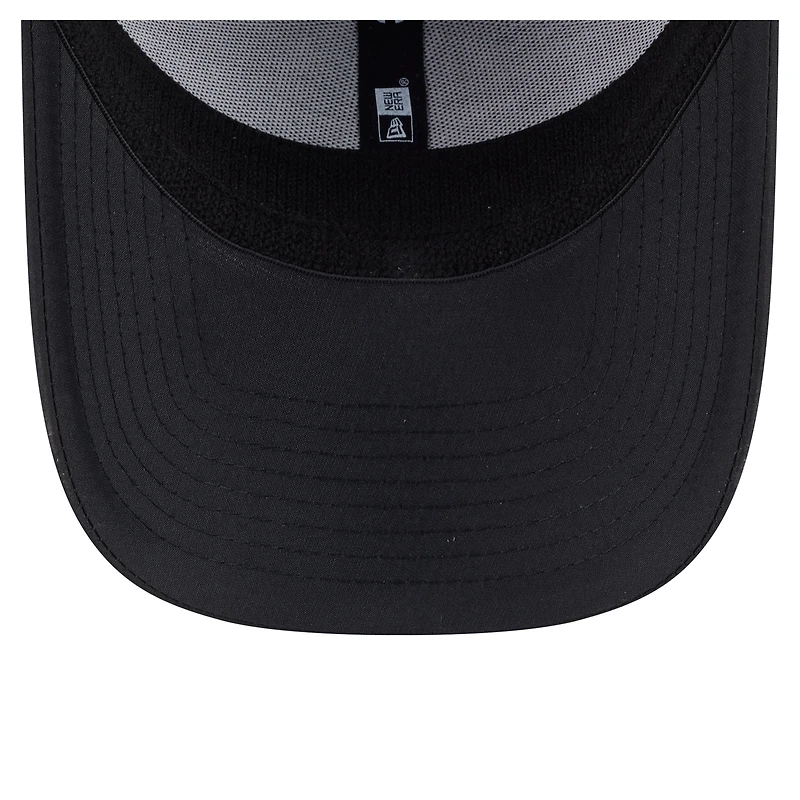 Men's New Era  Black York Islanders Blackout 39THIRTY Flex Fit Hat