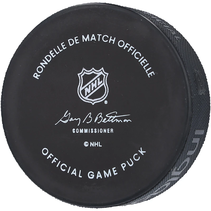 Rondelle de match officielle autographiée par Noah Dobson des Islanders de New York pour la Stadium Series 2024
