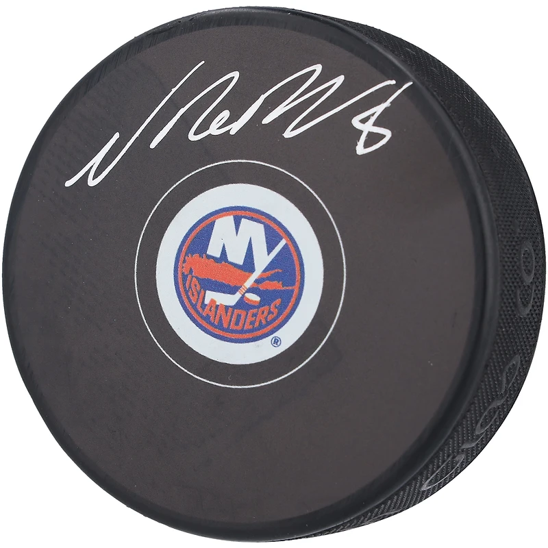 Rondelle de hockey autographiée par Noah Dobson des Islanders de New York