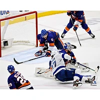 Photographie non signée de Ryan Pulock, gardien but des Islanders New York lors du match 4 contre le Lightning Tampa Bay