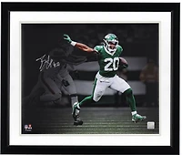 Photo dédicacée de Breece Hall (New York Jets) - 40,6 x 50,8 cm (Stiff Arm) contre les Cleveland Browns - Spotlight