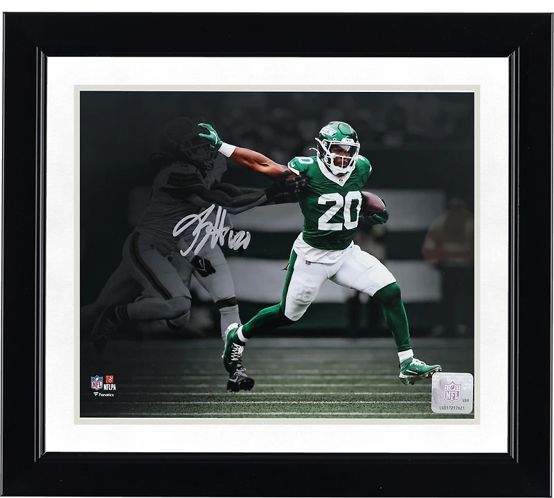 Breece Hall New York Jets Autographed 8" x 10" Stiff Arm vs. Cleveland Browns Spotlight Photograph