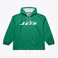 Veste coupe-vent à capuche Mitchell & Ness verte pour homme, modèle New York Jets Coaches, fermeture boutons-pression.