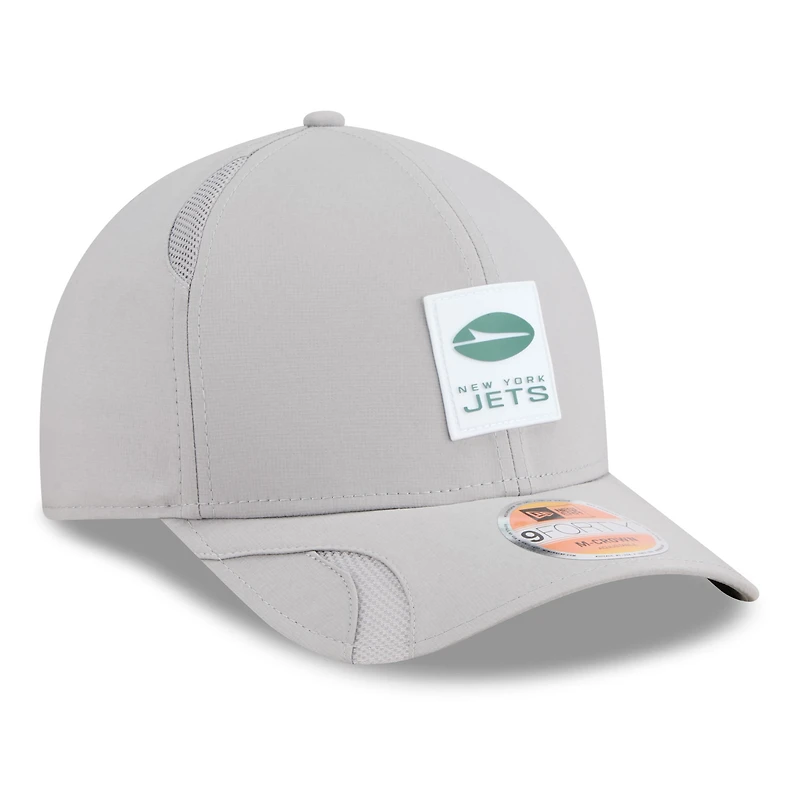 Casquette ajustable New Era grise New York Jets 2025 Sideline M-Crown 9FORTY pour homme