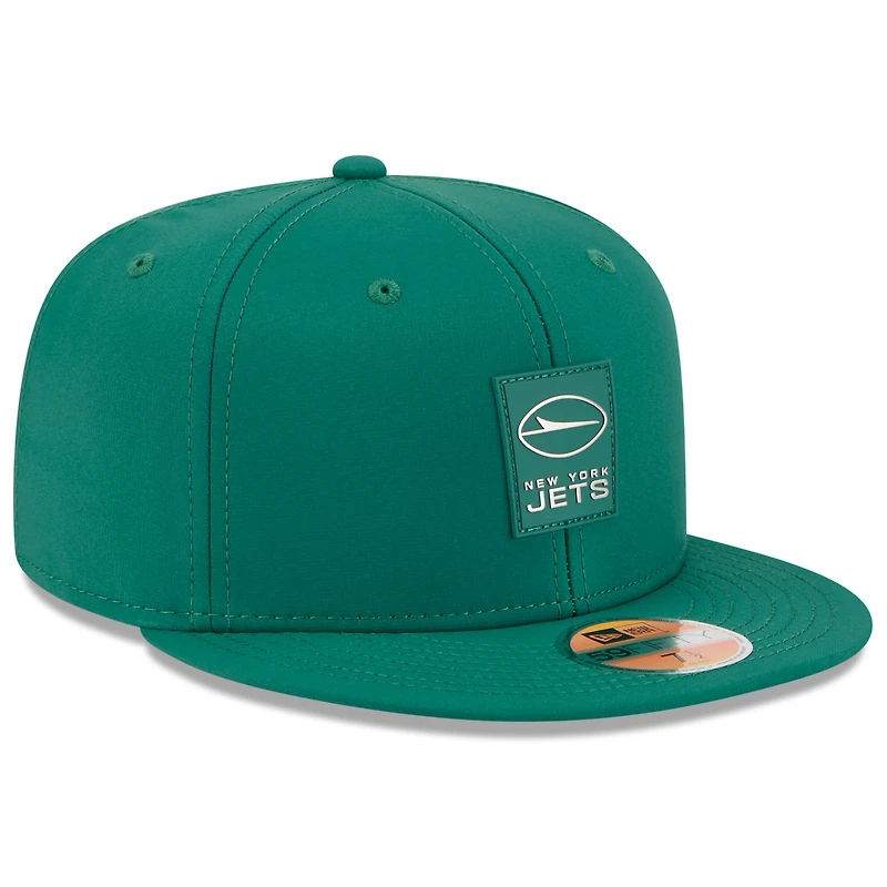 Casquette ajustée New Era verte York Jets 2025 Sideline Quill Tech 59FIFTY pour homme