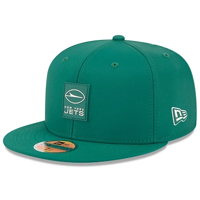 Casquette ajustée New Era verte York Jets 2025 Sideline Quill Tech 59FIFTY pour homme
