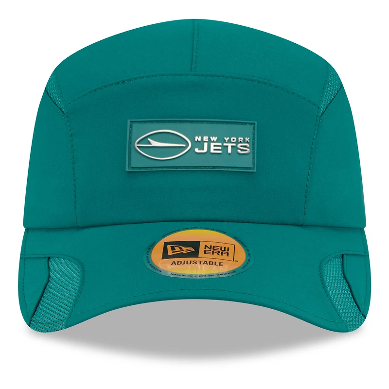Casquette ajustable New Era verte New York Jets 2025 Sideline Runner pour homme
