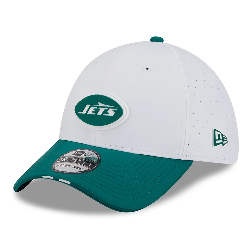 Men's New Era White/Green York Jets 2025 NFL Training Camp 39THIRTY Flex Hat