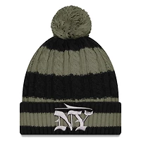 Bonnet en tricot tressé à revers avec pompon New Era Gotham Green New York Jets 2025 Rivalries Collection pour femme