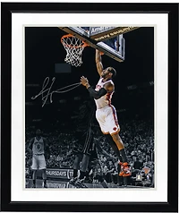 Amar'e Stoudemire New York Knicks Autographed 16" x 20" Spotlight Dunk vs. Miami Heat Photograph