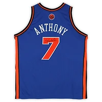 Maillot authentique bleu Mitchell & Ness 11 autographié par Carmelo Anthony des New York Knicks