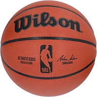 Réplique de ballon de basket Wilson autographiée par Dick Barnett des New York Knicks