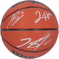 Ballons de basketball Wilson Authentic Series autographiés par Jalen Brunson, Karl-Anthony Towns et Josh Hart des New York Knicks (intérieur/extérieur).