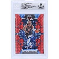 Carte Panini Mosaic rouge n° 95 Beckett autographiée par Jalen Brunson des New York Knicks 2022-23, fanatiques témoins
