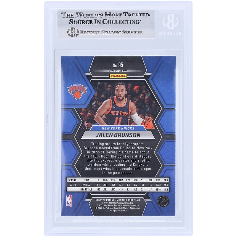 Carte Panini Mosaic rouge n° 95 Beckett autographiée par Jalen Brunson des New York Knicks 2022-23, fanatiques témoins