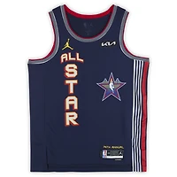 Maillot Nike bleu marine Swingman dédicacé par Jalen Brunson des New York Knicks lors du match des étoiles de la NBA 2025
