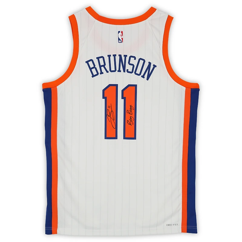 Maillot Nike City Edition Swingman blanc dédicacé par Jalen Brunson des New York Knicks pour la saison 2024-25 avec inscription « Bing Bong ».